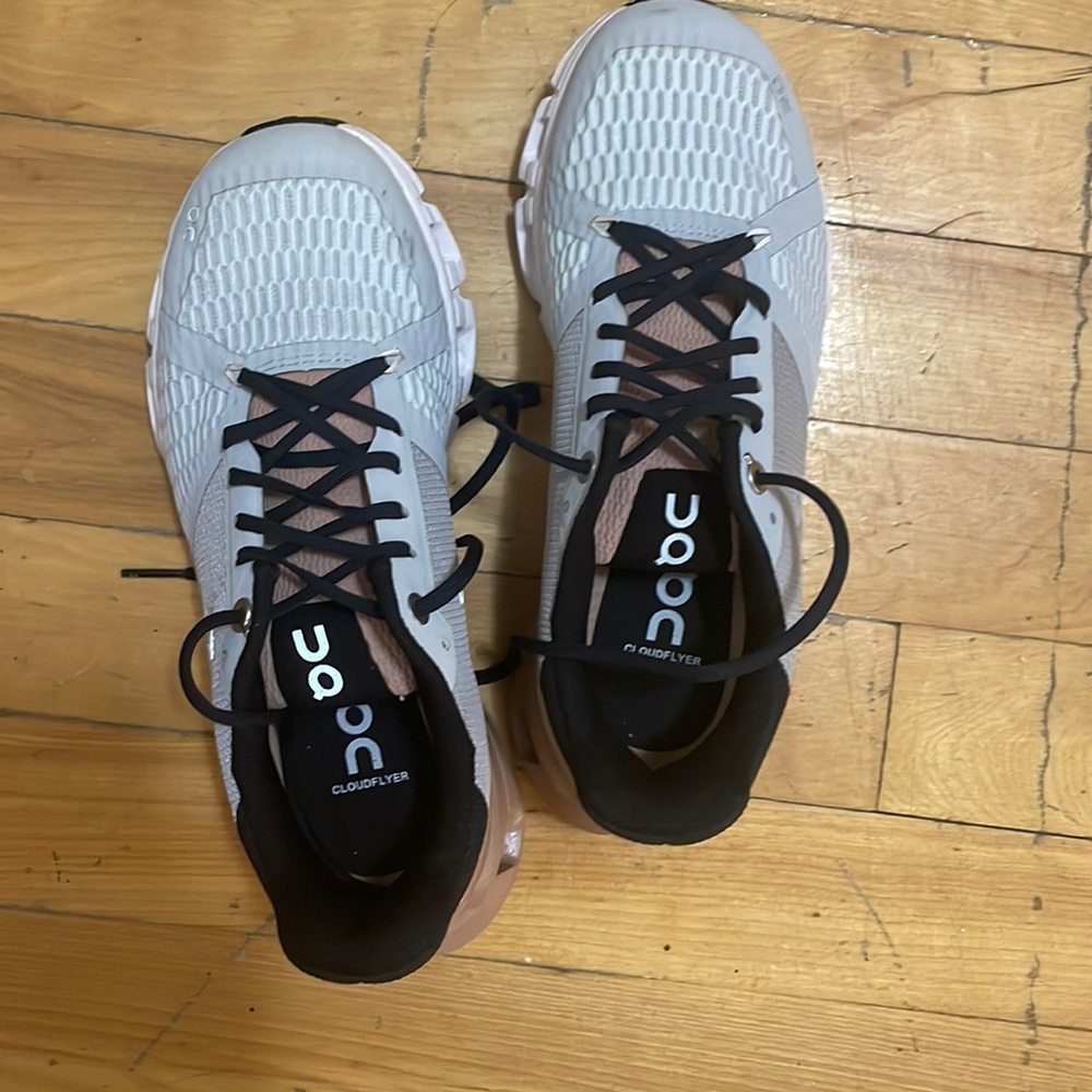 on cloud running sneakers worn once